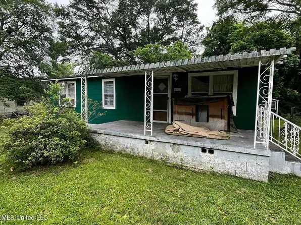 1911 Gordon St, Jackson, MS 39203
