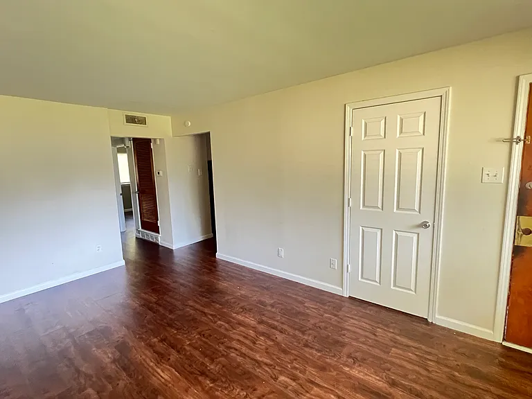 824 Loyola Dr #824 — Photo 9