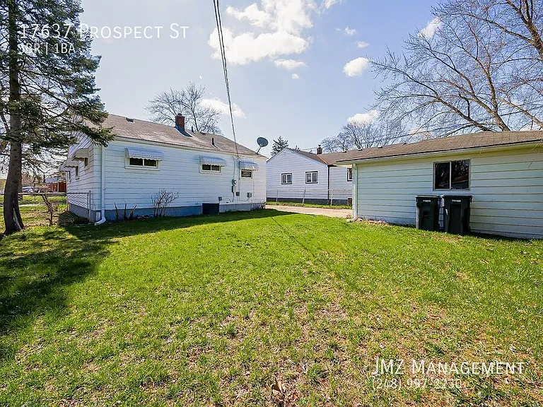 17637 Prospect St — Photo 25