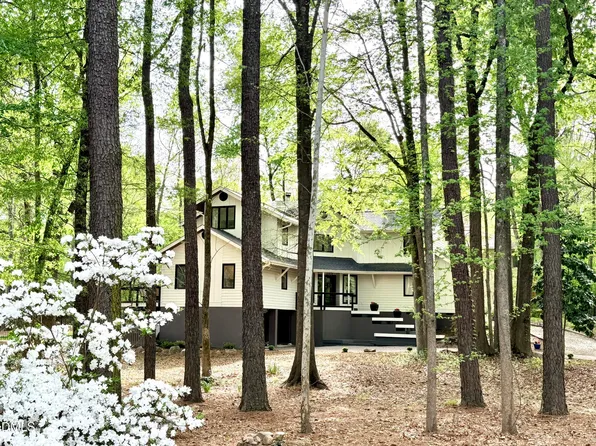 996 Cleland Dr, Chapel Hill, NC 27517