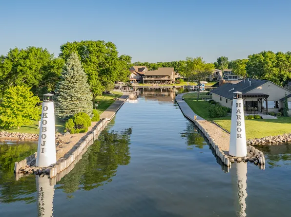 15801 Furman Rd, Spirit Lake, IA 51360