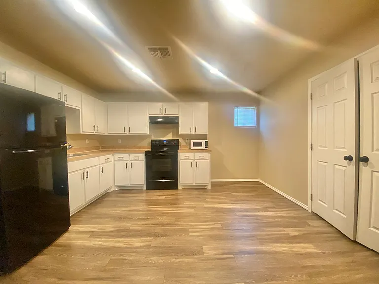 1512 E Ursuline St #2 — Photo 10