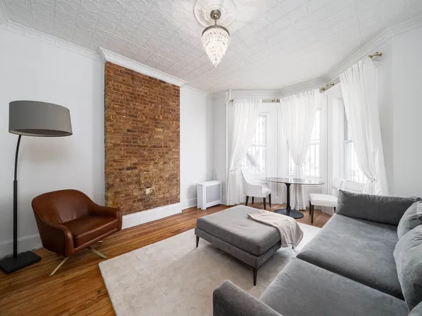 27 48th St, Weehawken, NJ 07086