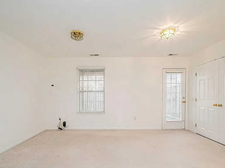 2507 James Maury Dr — Photo 5