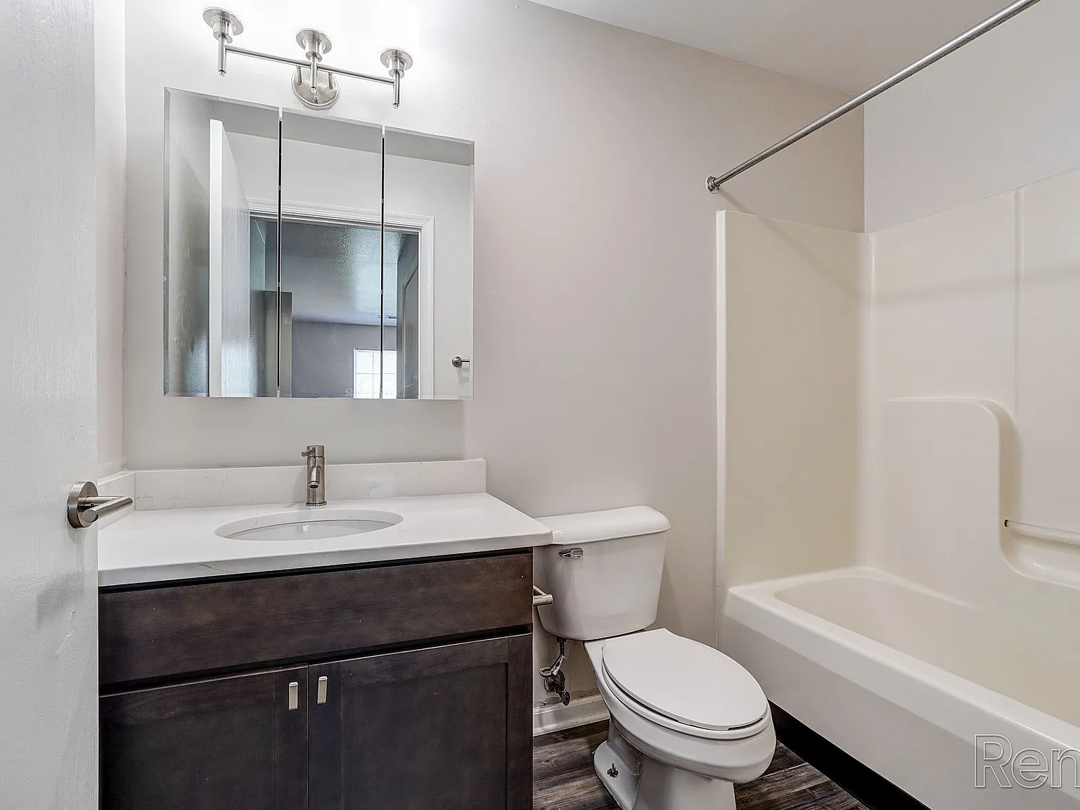Fountain Park Apartments — Photo 3