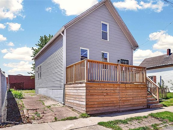 2nd image of 30 Coit St