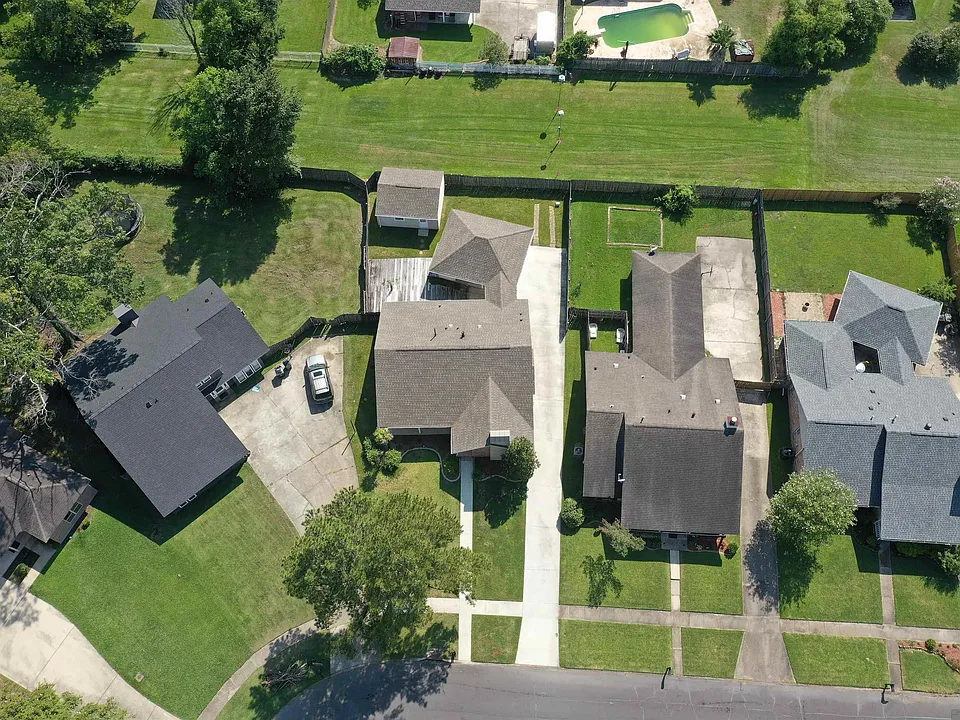 1570 Heartwood Dr