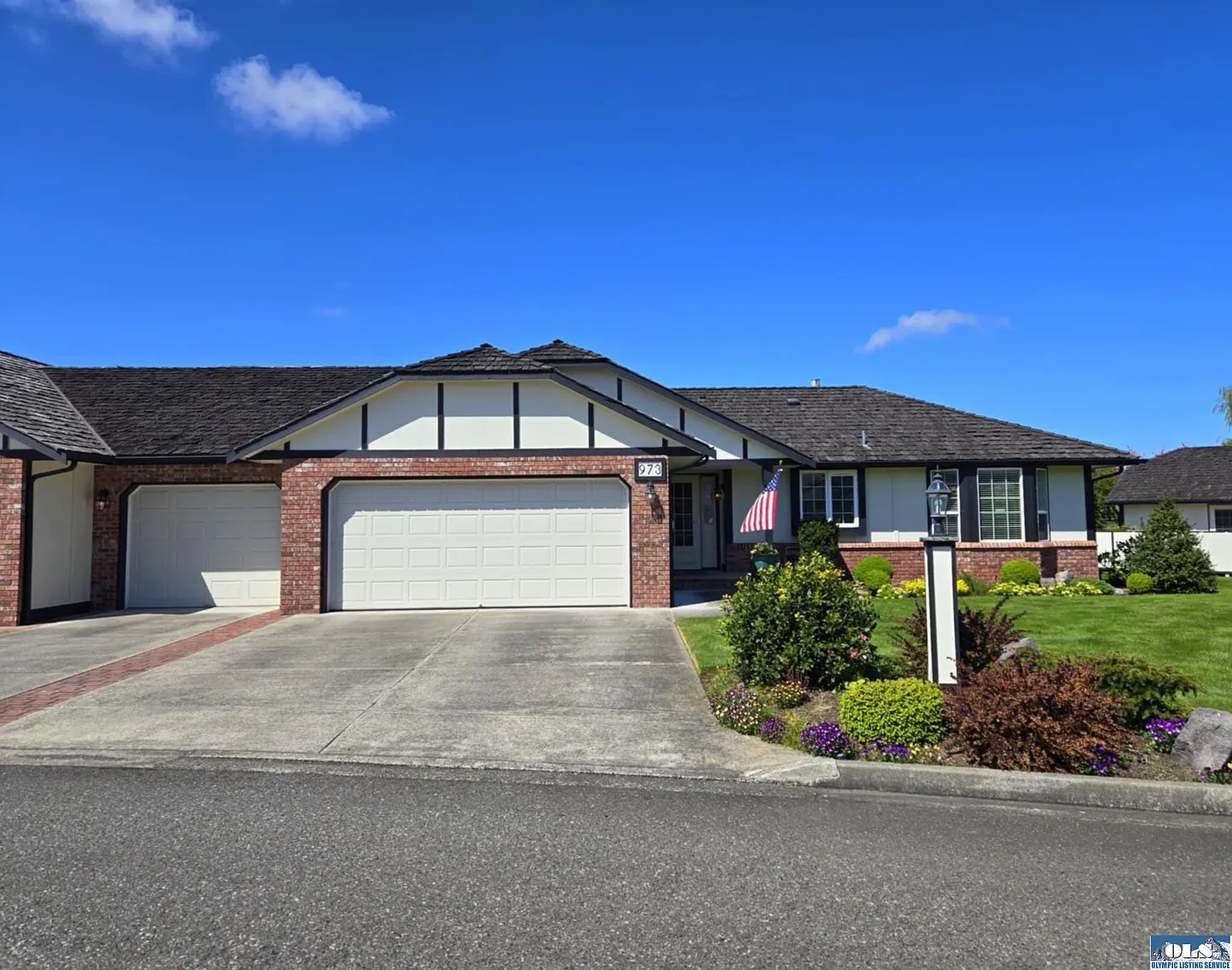 973 N Littlejohn Way photo 1