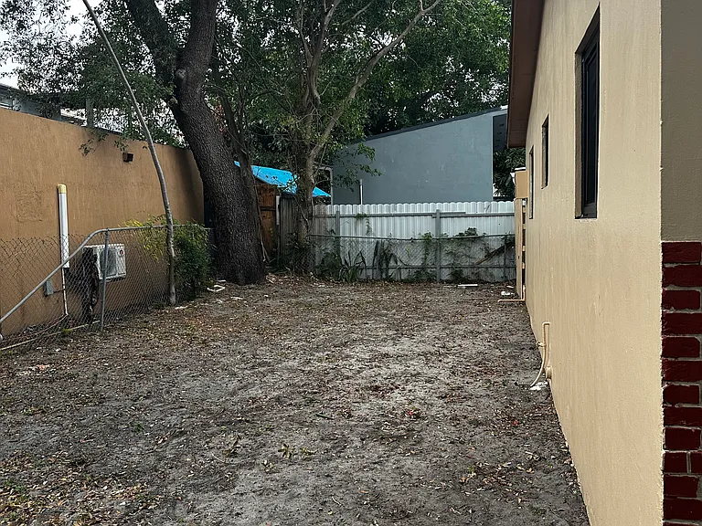 1871 NW Flagler Ter #REAR — Photo 5