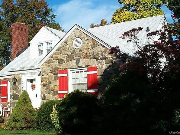 637 Stratford Road, North Baldwin, NY 11510