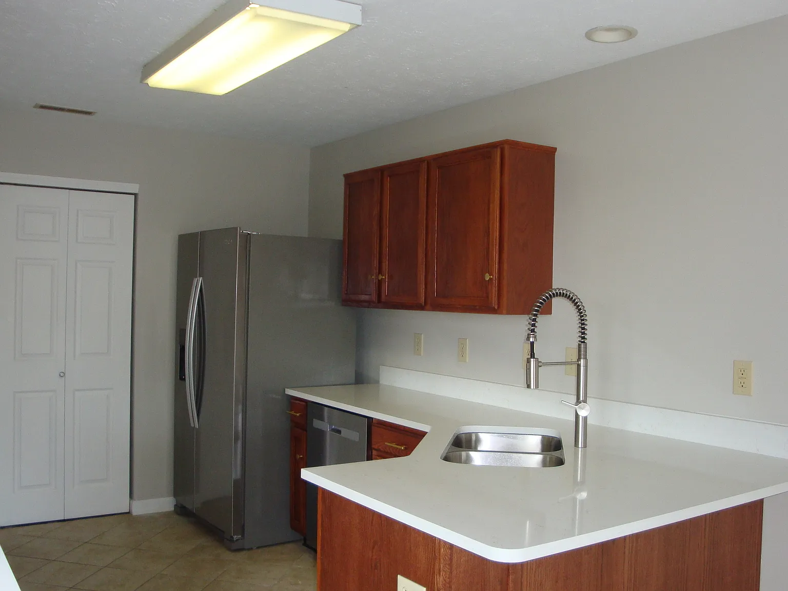 3 bed, 2.5 bath, 1685 sqft, $1,675 — Photo 4