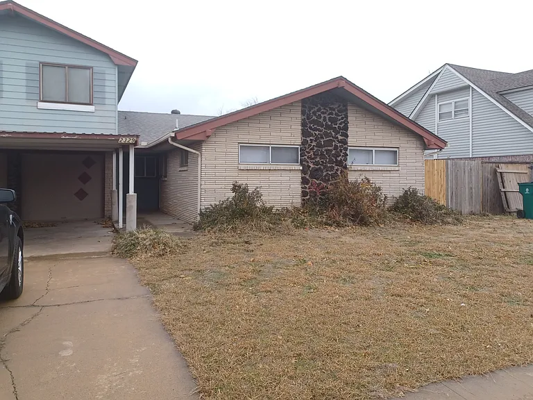 2329 Flair Dr — Photo 1