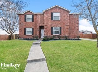 1000 Bumble Bee Dr, Lancaster, TX 75134