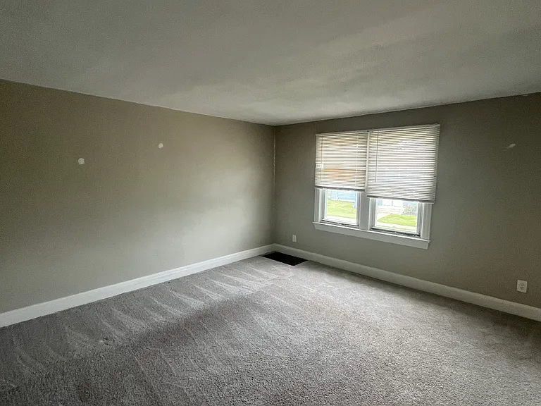 633 Englewood Ave #2 — Photo 5
