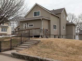 1547 S 28th St, Omaha, NE 68105