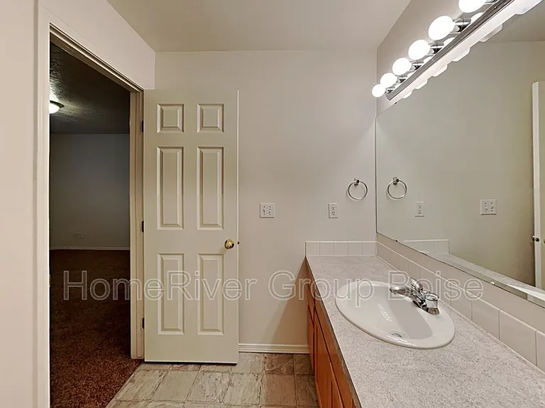 1904 W Havenwood Ave — Photo 9