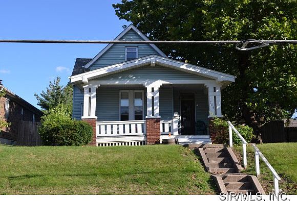 2nd image of 706 Centreville Ave