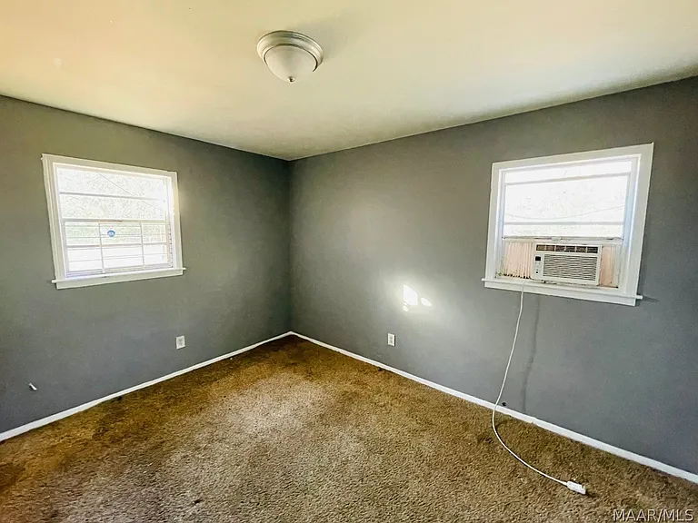 1653 N Yarbrough Ct — Photo 16