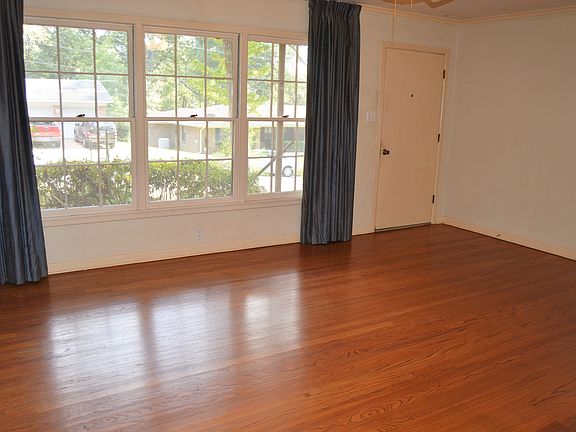 2nd image of 2720 Rollingwood Dr