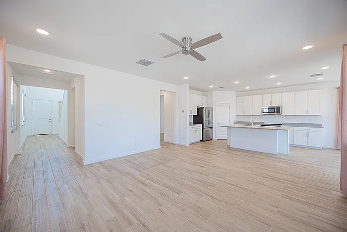 7412 W Gardenia Ave — Photo 5