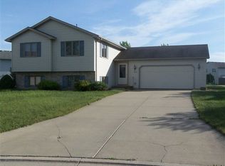 2335 Richmond Ct, Sun Prairie, WI 53590
