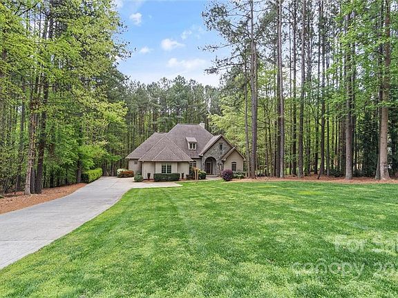 2nd image of 2274 Capes Cove Dr