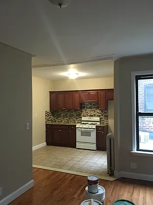 Rented by Capri Jet Realty Corp | media 11