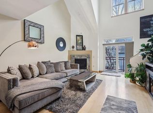 1037 Williamson St UNIT 204, Madison, WI 53703