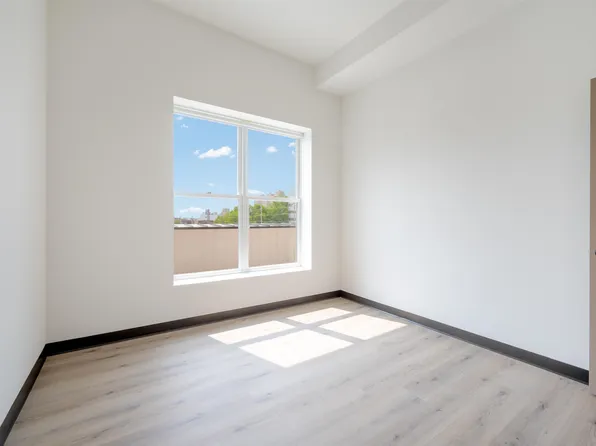 857 Bergen Avenue image 5 of 46