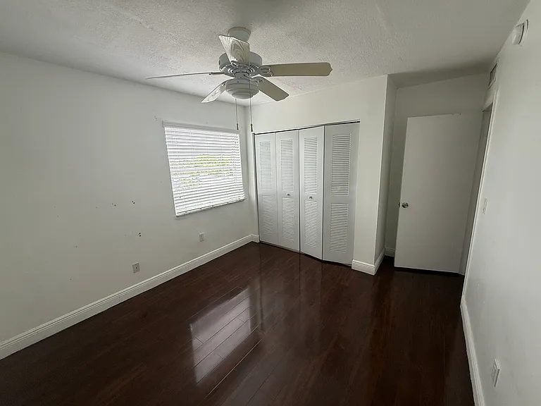 3181 SW 13th St #406 — Photo 14