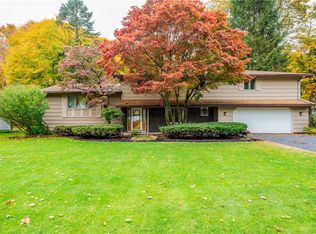 27 Witherspoon Ln, Rochester, NY 14625