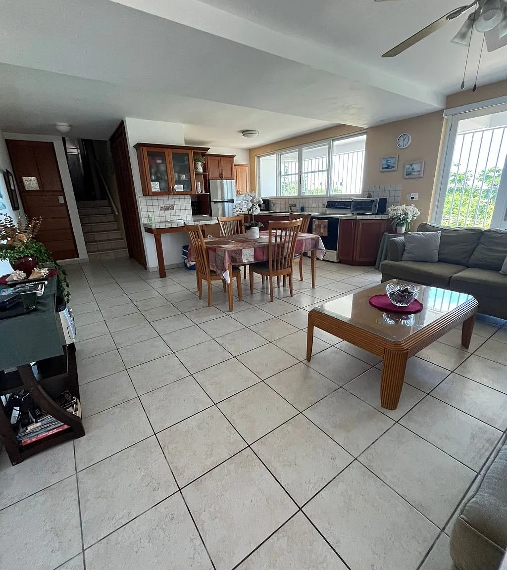2 bed, 1.0 bath, 1300 sqft, $2,500 — Photo 3