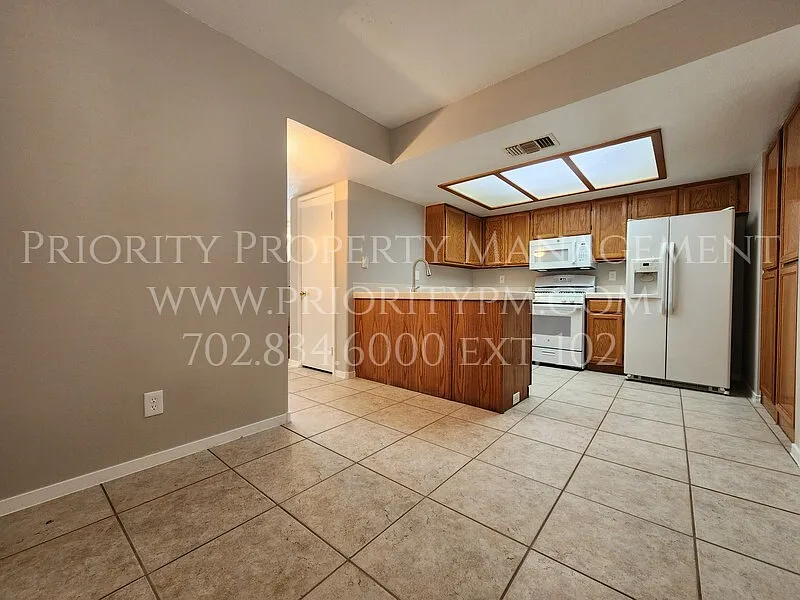 3 bed, 2.5 bath, 1513 sqft, $1,875 — Photo 4