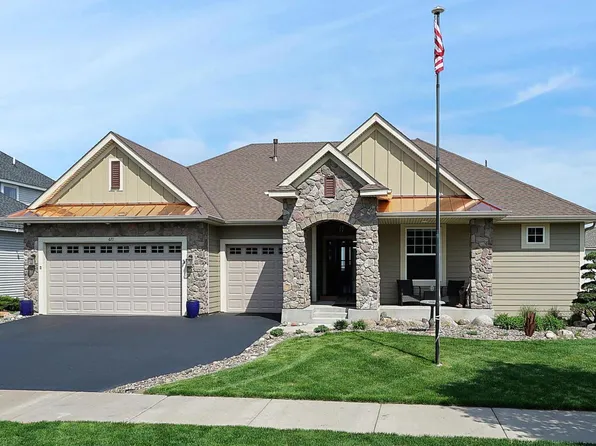 671 James Ave N, Lake Elmo, MN 55042