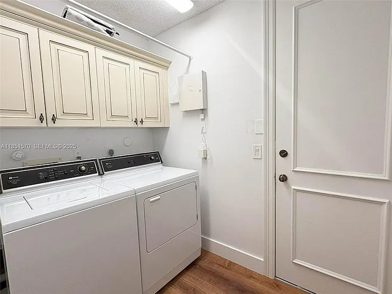 2530 Windsor Way Ct — Photo 22
