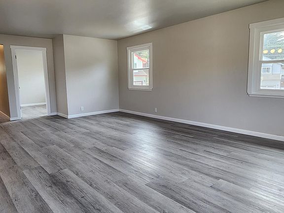 2nd image of 115 Franz Ct #115