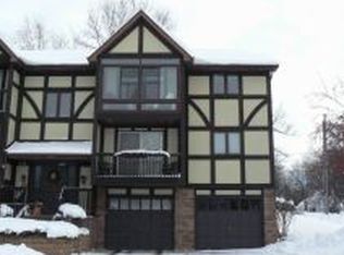 502 N Front St APT 3, De Pere, WI 54115