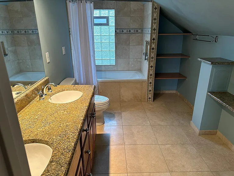 24016 Edgehill Dr — Photo 12