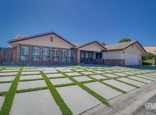5724 Panorama Crest Dr, Bakersfield, CA 93306