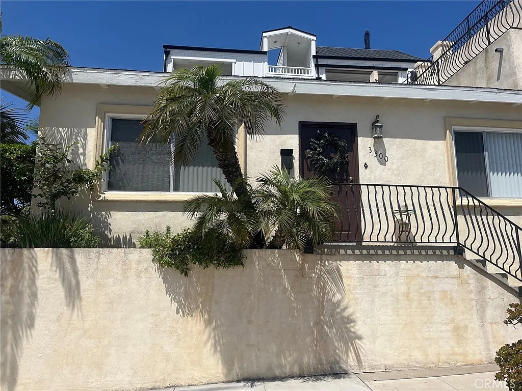 2 bed, 900 sqft, $4,150 — Photo 1