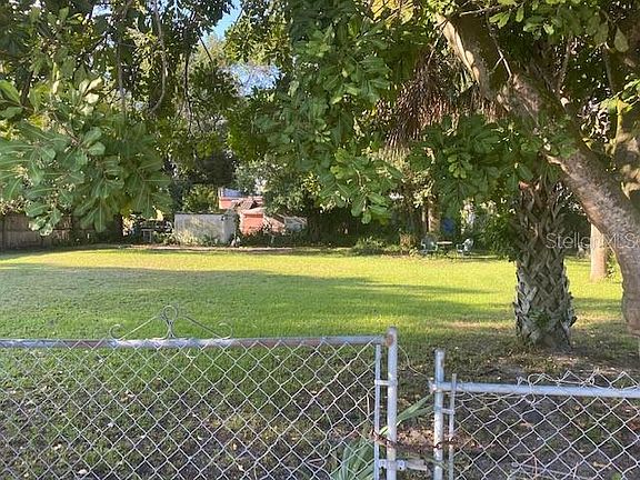 4th image of 809 26th Ave W