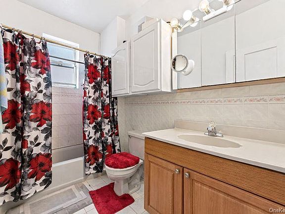 4th image of 596 E 52nd Street