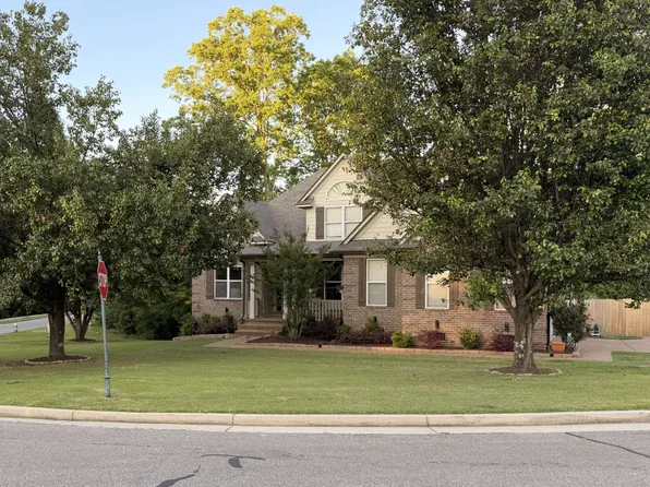 9441 Lake Bridge Dr, Lakeland, TN 38002