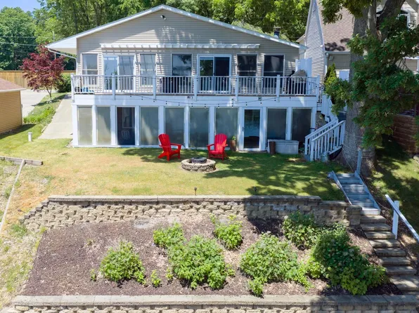 13233 Pleasant Dr, Union, MI 49130