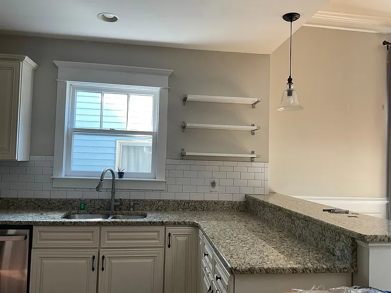 1115 Shelby Ave — Photo 14