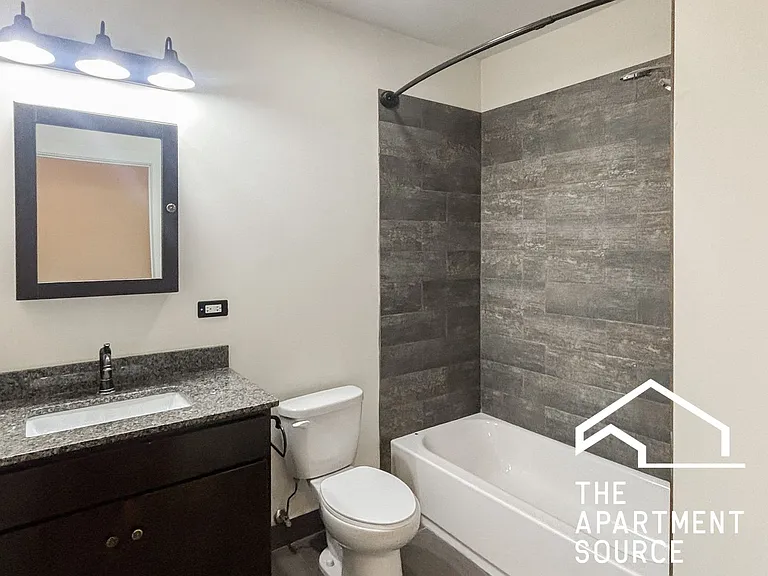 5062 N Winchester Ave #1W — Photo 4