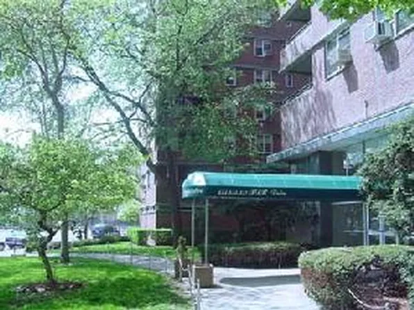 457 Fdr Drive image 1 of 5