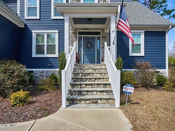 2nd image of 10 Heatherspring Way