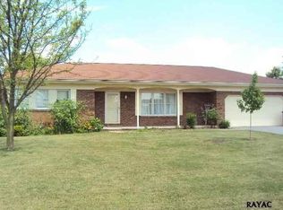 2426 Belair Dr, Dover, PA 17315