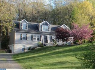 5 W Pine Meadow Dr, Pine Grove, PA 17963